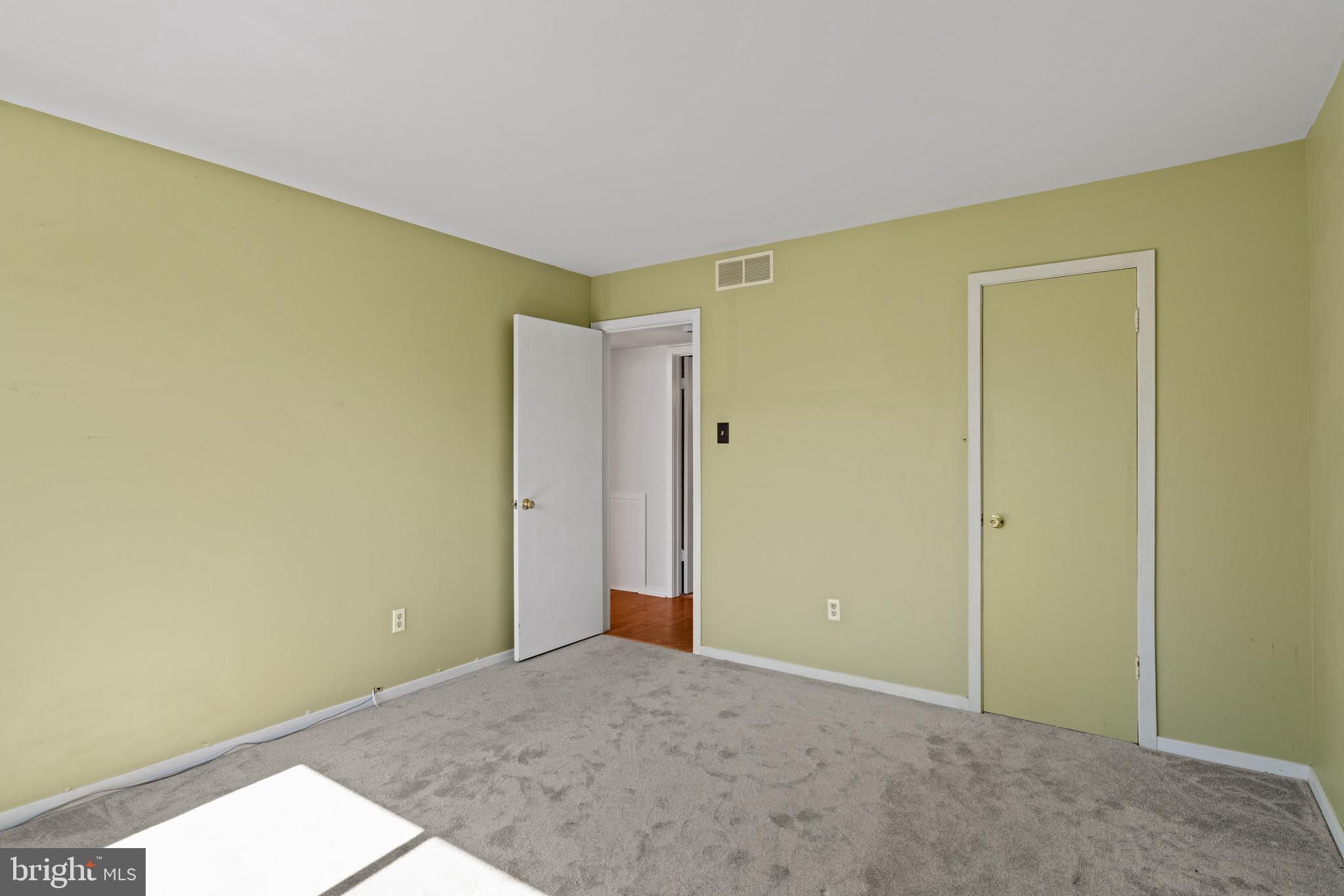 2204 Sandra Road Voorhees, NJ 08043 - Photo 32 of 41