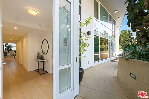 $1,324,500 | 1705 Ocean Avenue, Unit 107, Santa Monica, CA 90401