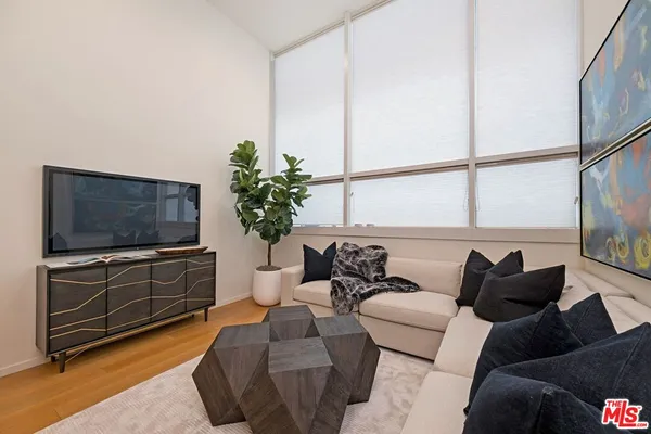 $1,324,500 | 1705 Ocean Avenue, Unit 107, Santa Monica, CA 90401