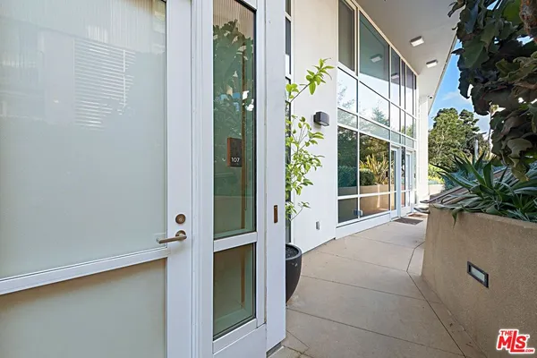 $1,324,500 | 1705 Ocean Avenue, Unit 107, Santa Monica, CA 90401