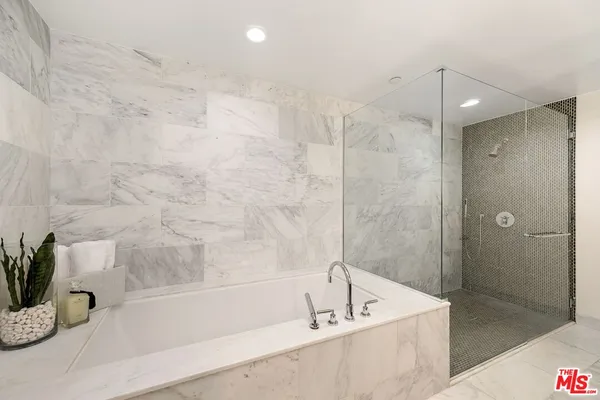 $1,324,500 | 1705 Ocean Avenue, Unit 107, Santa Monica, CA 90401