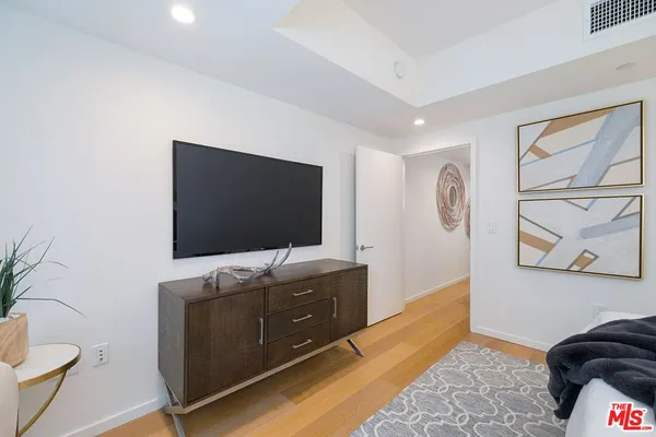 $1,324,500 | 1705 Ocean Avenue, Unit 107, Santa Monica, CA 90401