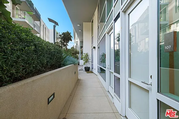 $1,324,500 | 1705 Ocean Avenue, Unit 107, Santa Monica, CA 90401