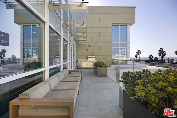 $1,324,500 | 1705 Ocean Avenue, Unit 107, Santa Monica, CA 90401