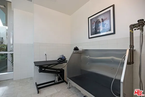 $1,324,500 | 1705 Ocean Avenue, Unit 107, Santa Monica, CA 90401