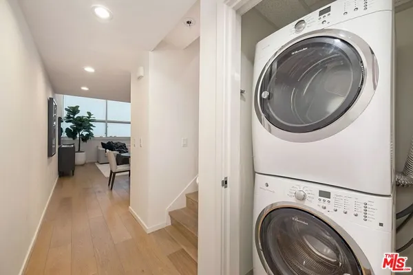 $1,324,500 | 1705 Ocean Avenue, Unit 107, Santa Monica, CA 90401