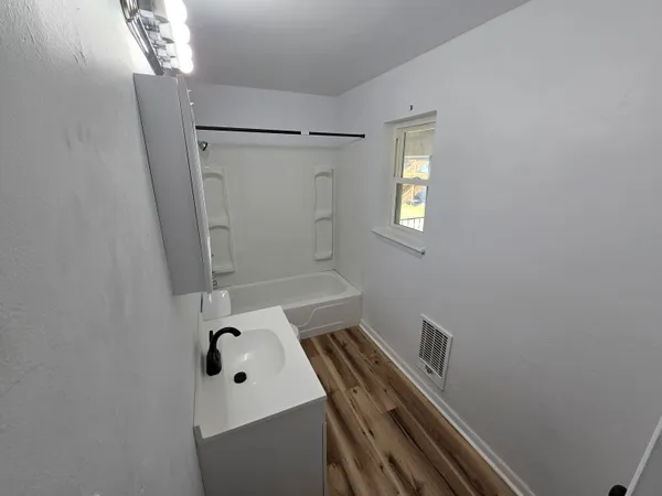 $855 | 2607 Westover Avenue Southwest, Unit 207, Roanoke, VA 24015