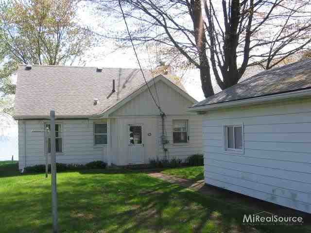 3226 North Lakeshore Road Deckerville, MI 48427 - Photo 9 of 21 31146749-8.JPG