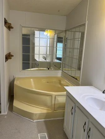 $259,000 | 67 Bottom Lane, Lyndhurst, VA 22952