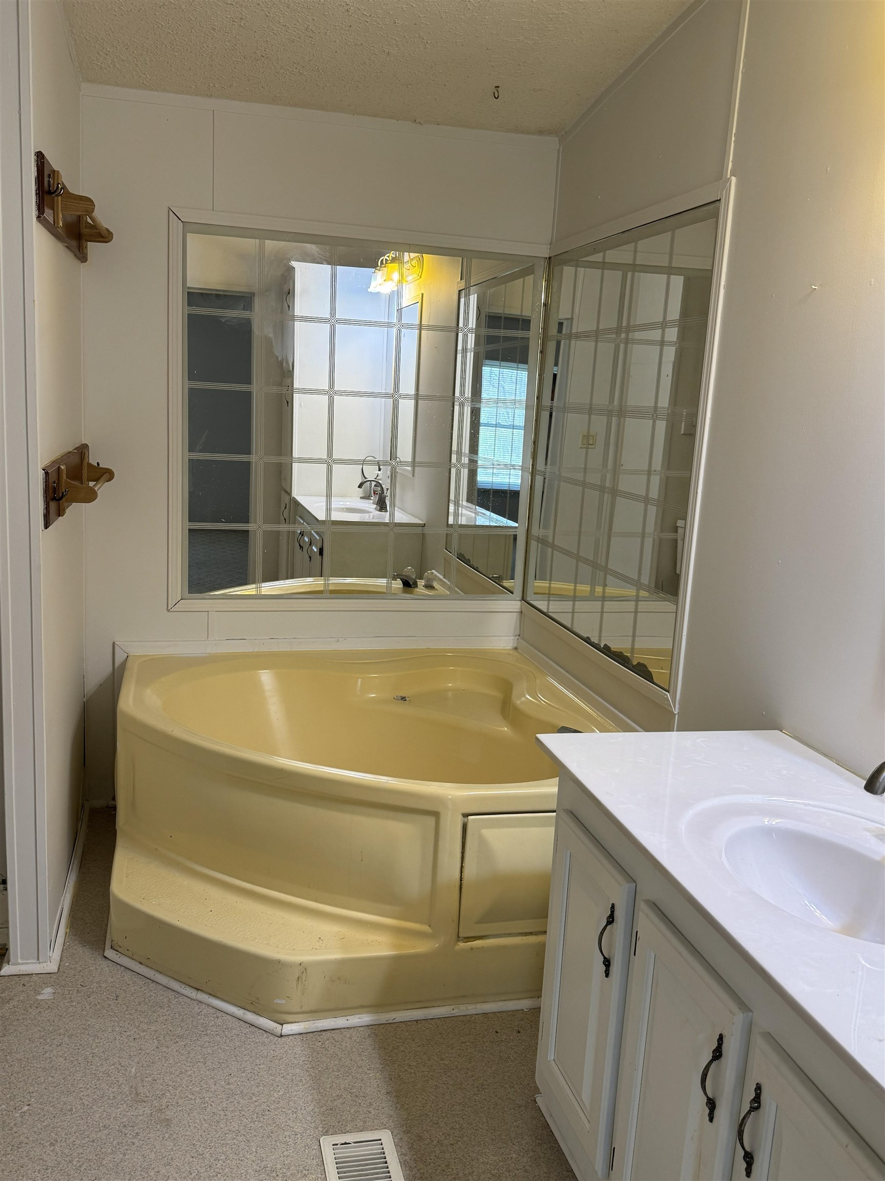 67 Bottom Lane Lyndhurst, VA 22952 - Photo 18 of 38