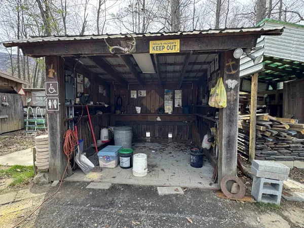 $259,000 | 67 Bottom Lane, Lyndhurst, VA 22952