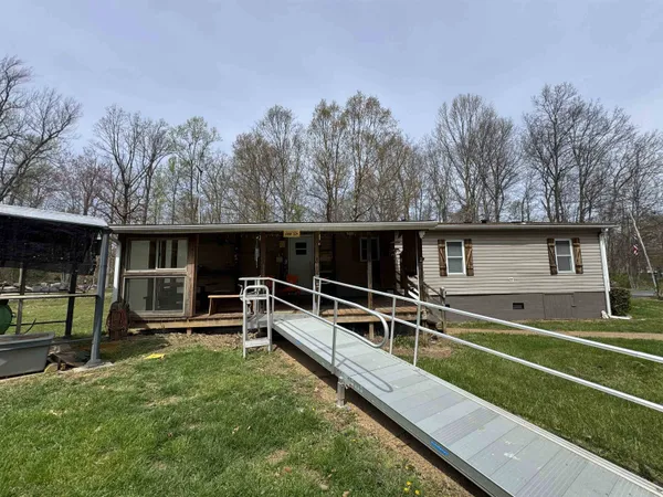 $259,000 | 67 Bottom Lane, Lyndhurst, VA 22952