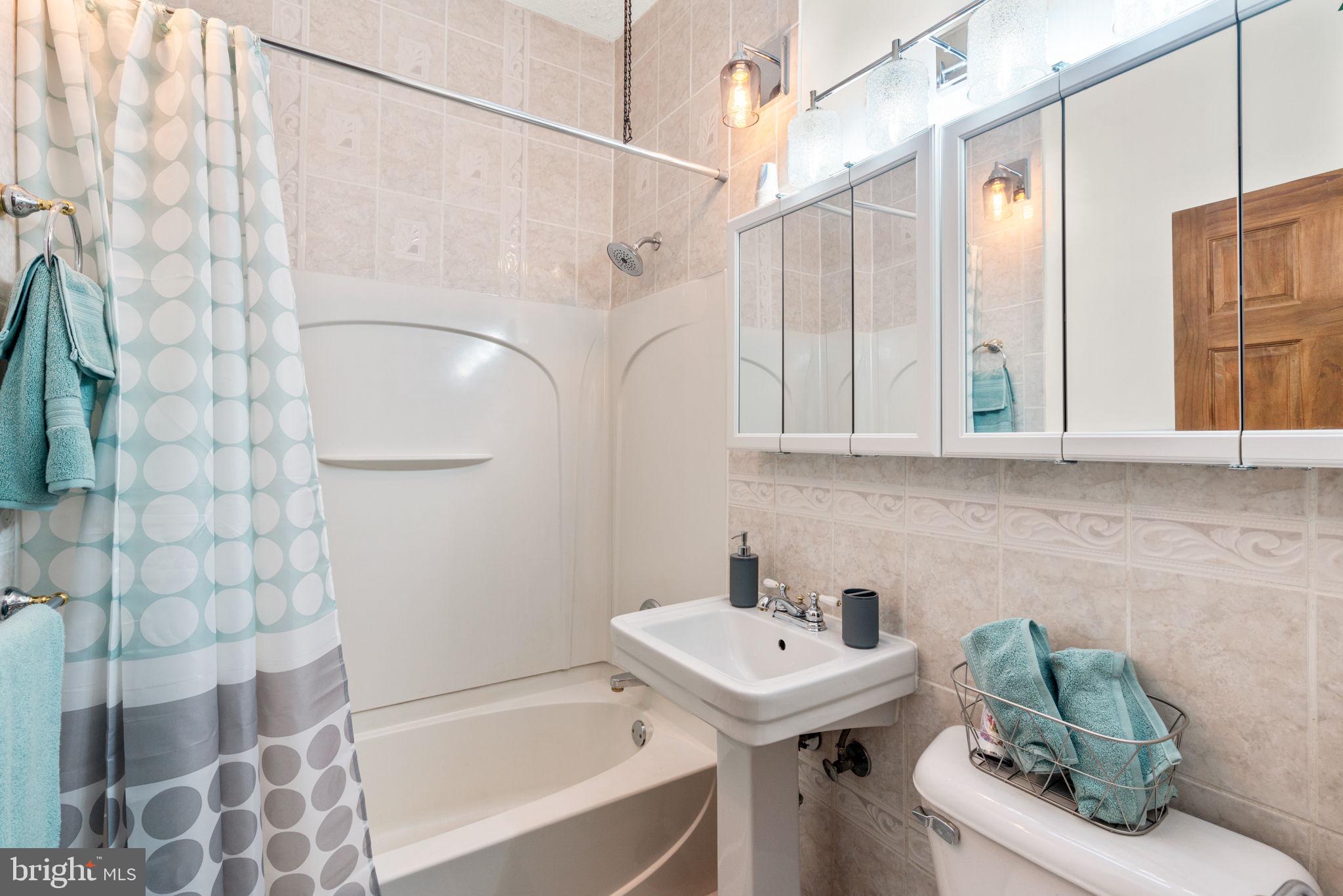 9310 Trout Road Philadelphia, PA 19115 - Photo 13 of 31 Gallery Image 13