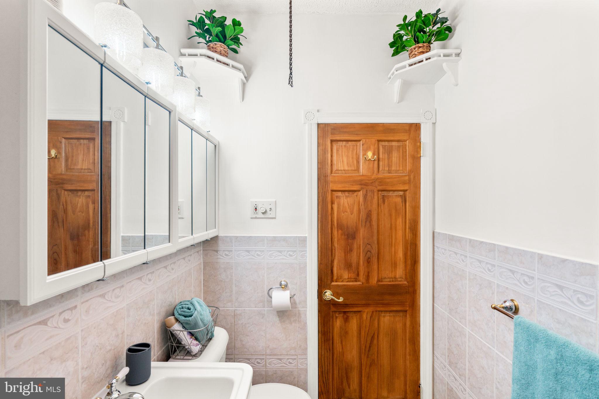 9310 Trout Road Philadelphia, PA 19115 - Photo 10 of 31 Gallery Image 10