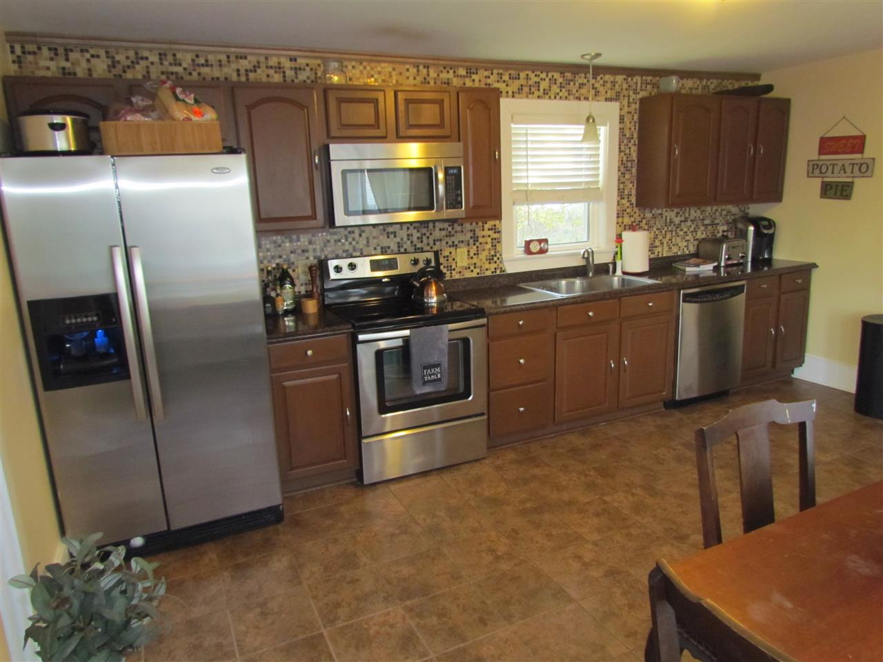312 Goffstown Road Manchester, NH 03102 - Photo 3 of 20