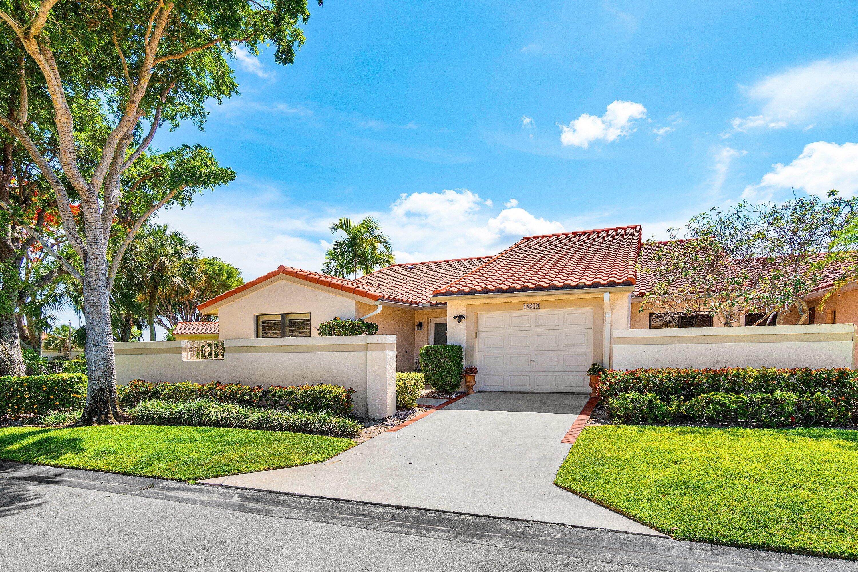 19919 Dean Drive Boca Raton, FL 33434 - Photo 2 of 40 002-19919DeanDrive-BocaRaton-FL-33434-SM