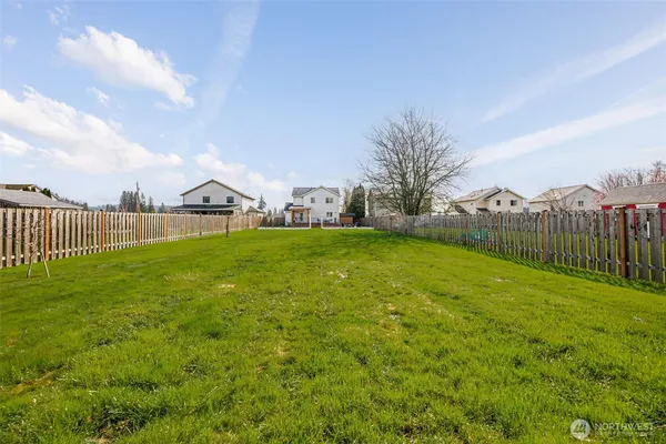 $800,000 | 31922 Northeast 55th Street, Carnation, WA 98014