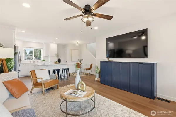 $800,000 | 31922 Northeast 55th Street, Carnation, WA 98014