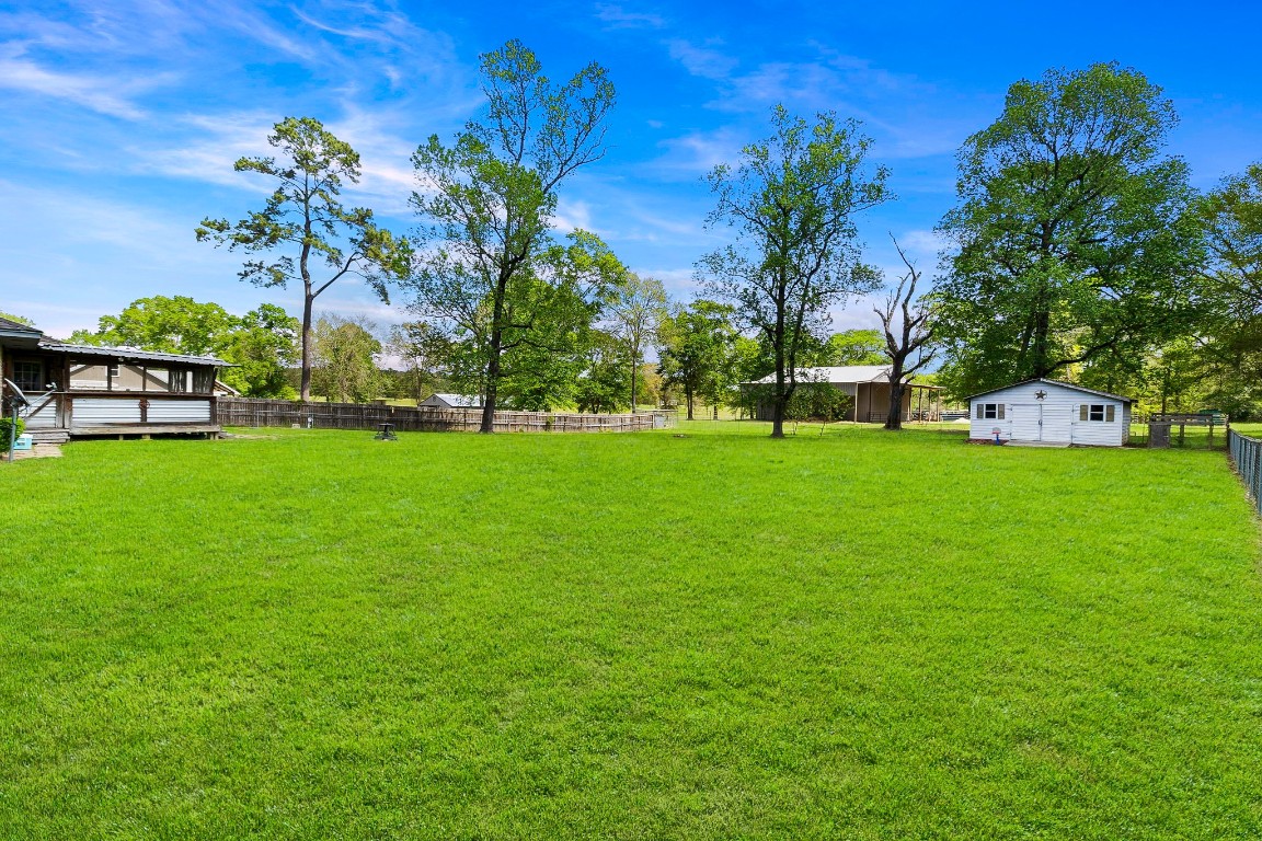 200 Manuel Road Shepherd, TX 77371 - Photo 7 of 24