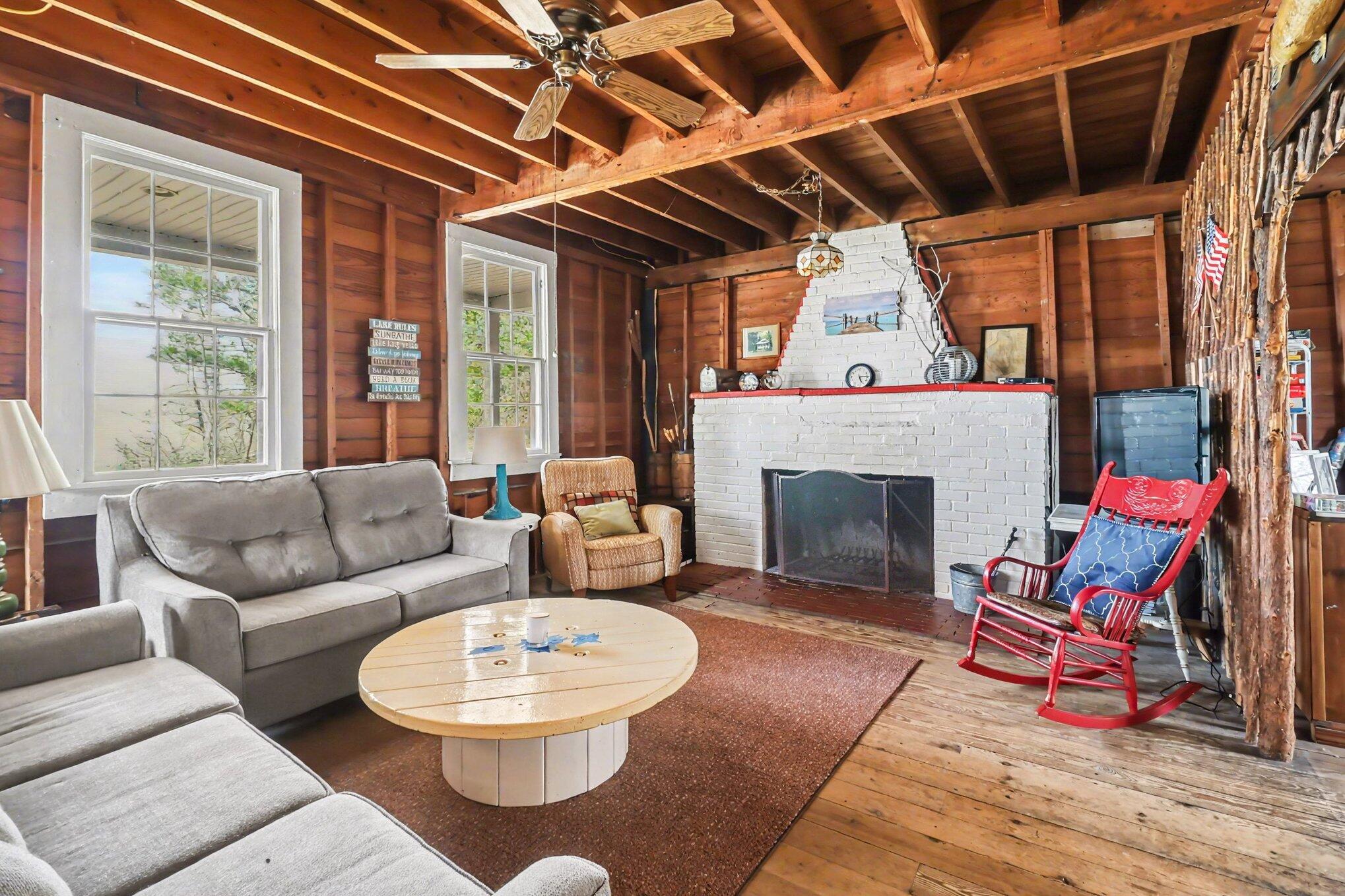 6461 South Shields Road Pentwater, MI 49449 - Photo 10 of 33 Living Area