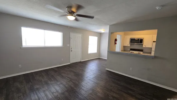 $750 | 516 Gentleman Road, Unit 19, Balcones Heights, TX 78201