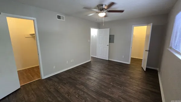 $750 | 516 Gentleman Road, Unit 19, Balcones Heights, TX 78201