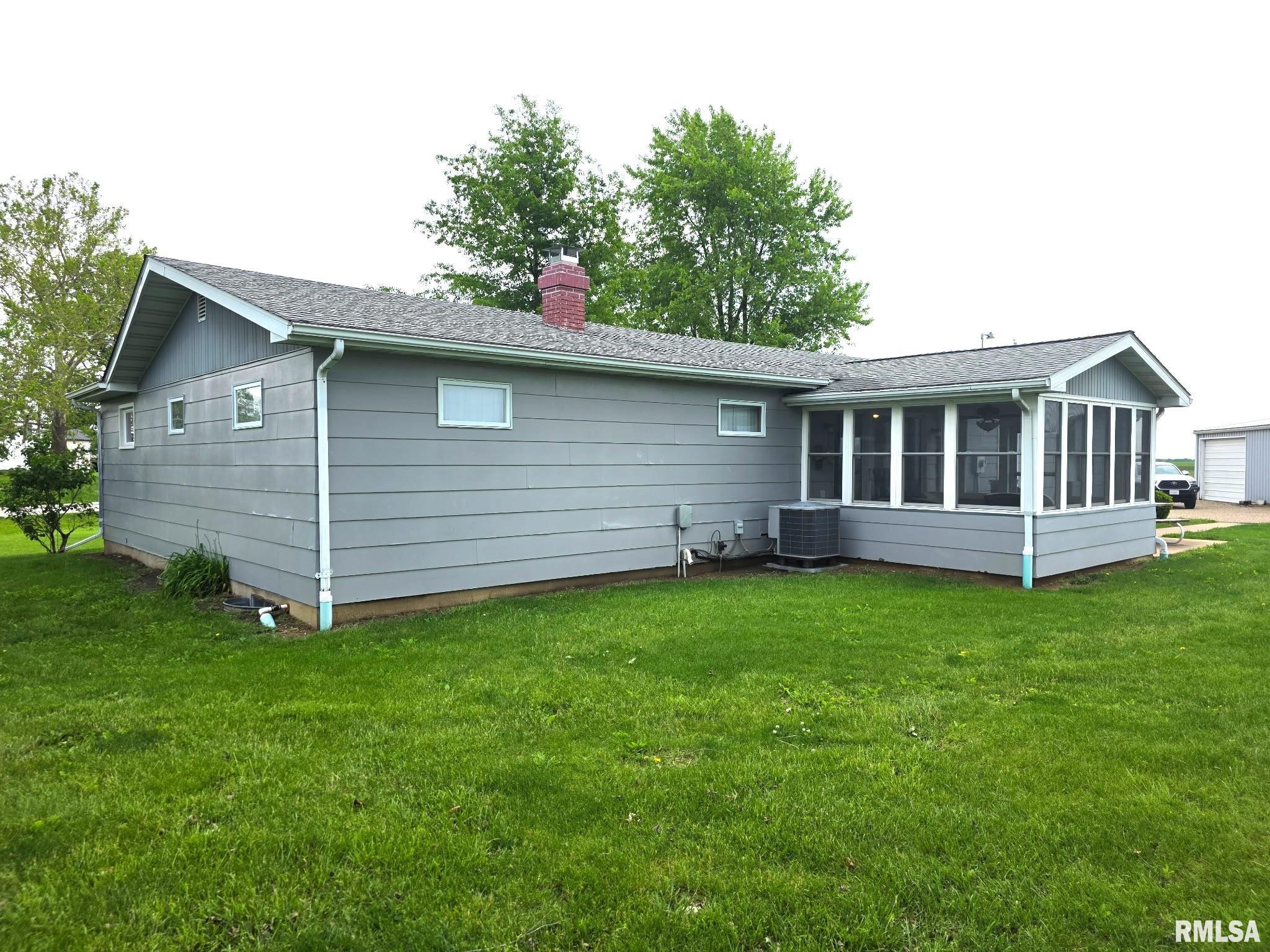 1455 Charlotte Road Macomb, IL 61455 - Photo 13 of 15