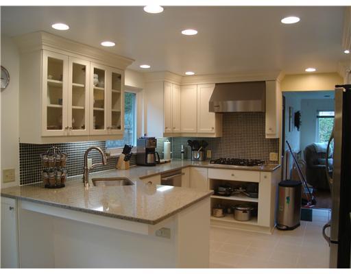 2730 Fernwald Road Pittsburgh, PA 15217 - Photo 3 of 16 Kitchen.