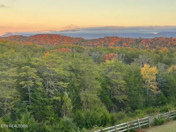 $625,000 | 2440 Levee Way, Sevierville, TN 37876