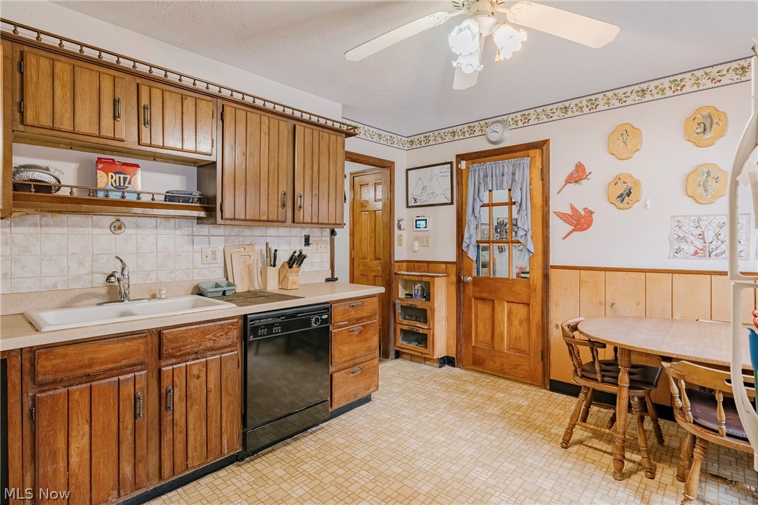17446 Snyder Road Chagrin Falls, OH 44023 - Photo 9 of 25 Gallery Image 9