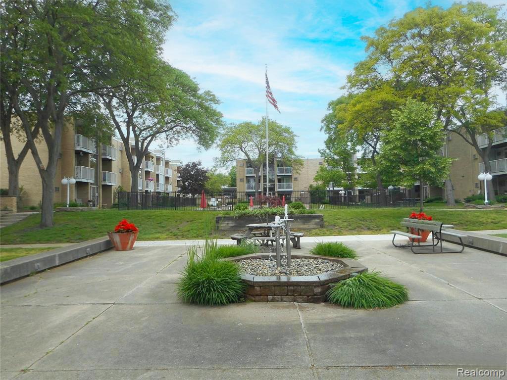 4909 Crooks Road, Unit C7 Royal Oak, MI 48073 - Photo 23 of 23