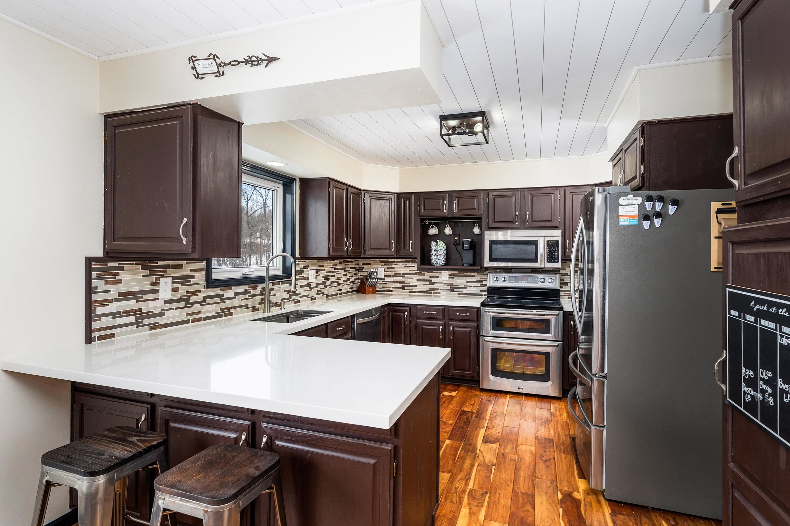 5105 Sheridan Road Hermantown, MN 55810 - Photo 16 of 39 Nice to have a breakfast bar too