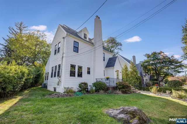 $995,000 | 19 Harding Road, Glen Rock, NJ 07452