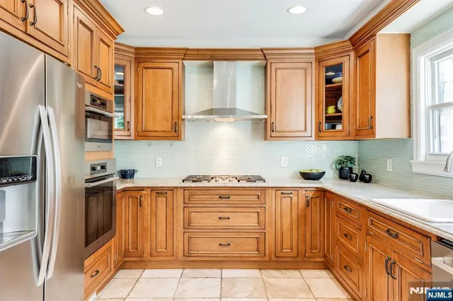 $995,000 | 19 Harding Road, Glen Rock, NJ 07452