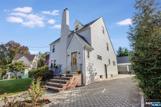 $995,000 | 19 Harding Road, Glen Rock, NJ 07452