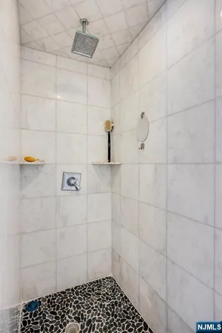 $995,000 | 19 Harding Road, Glen Rock, NJ 07452