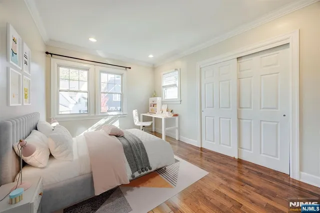 $995,000 | 19 Harding Road, Glen Rock, NJ 07452