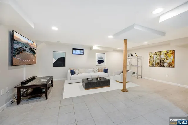 $995,000 | 19 Harding Road, Glen Rock, NJ 07452