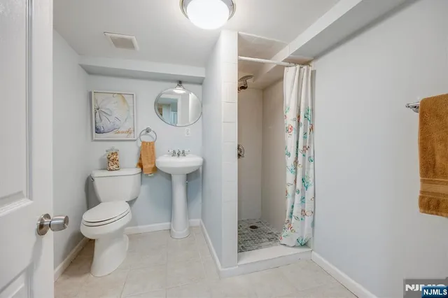 $995,000 | 19 Harding Road, Glen Rock, NJ 07452