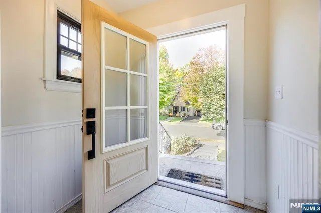 $995,000 | 19 Harding Road, Glen Rock, NJ 07452