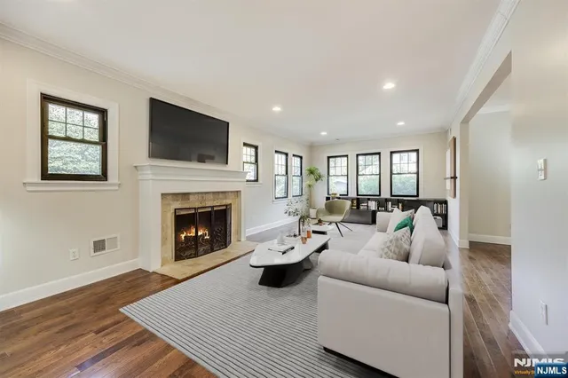 $995,000 | 19 Harding Road, Glen Rock, NJ 07452