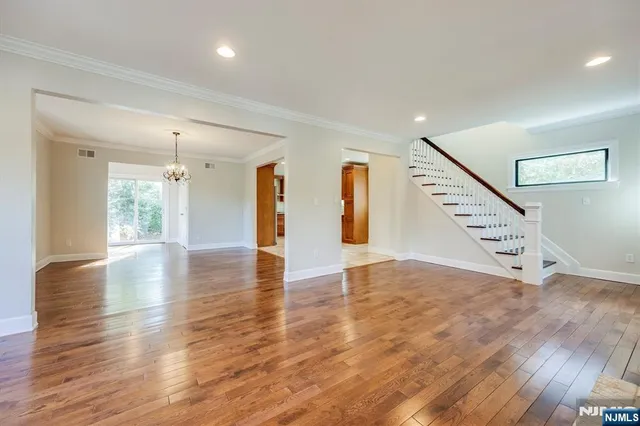 $995,000 | 19 Harding Road, Glen Rock, NJ 07452