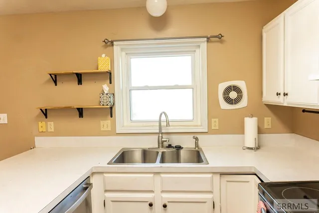 $375,000 | 1970 Peggy's Lane, Idaho Falls, ID 83402