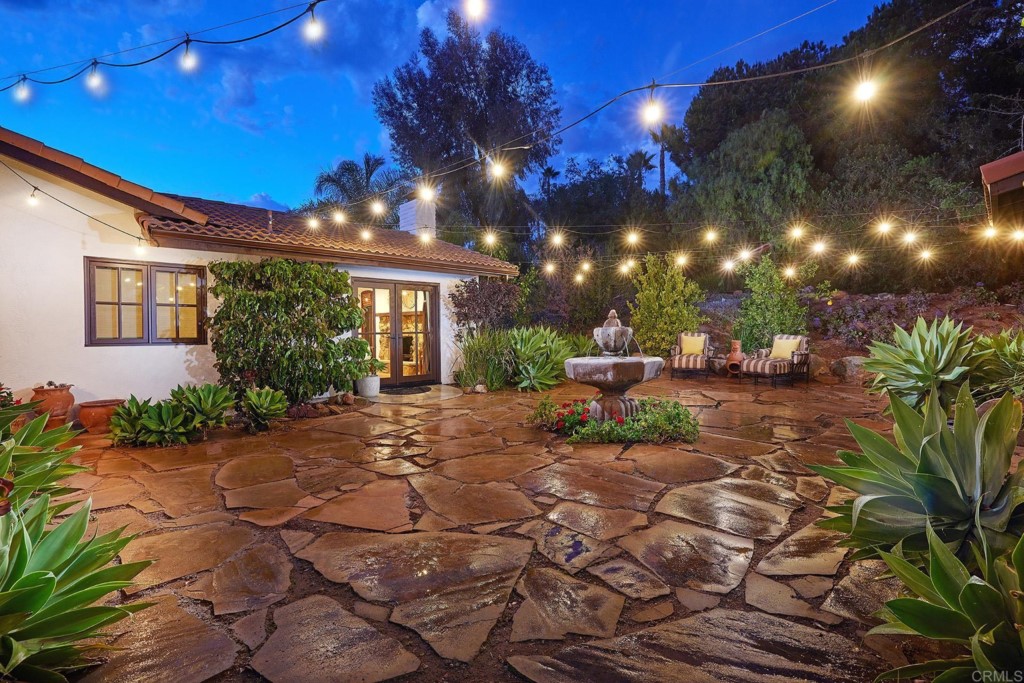 3182 Lone Jack Road Encinitas, CA 92024 - Photo 4 of 37 a view of a building with a yard