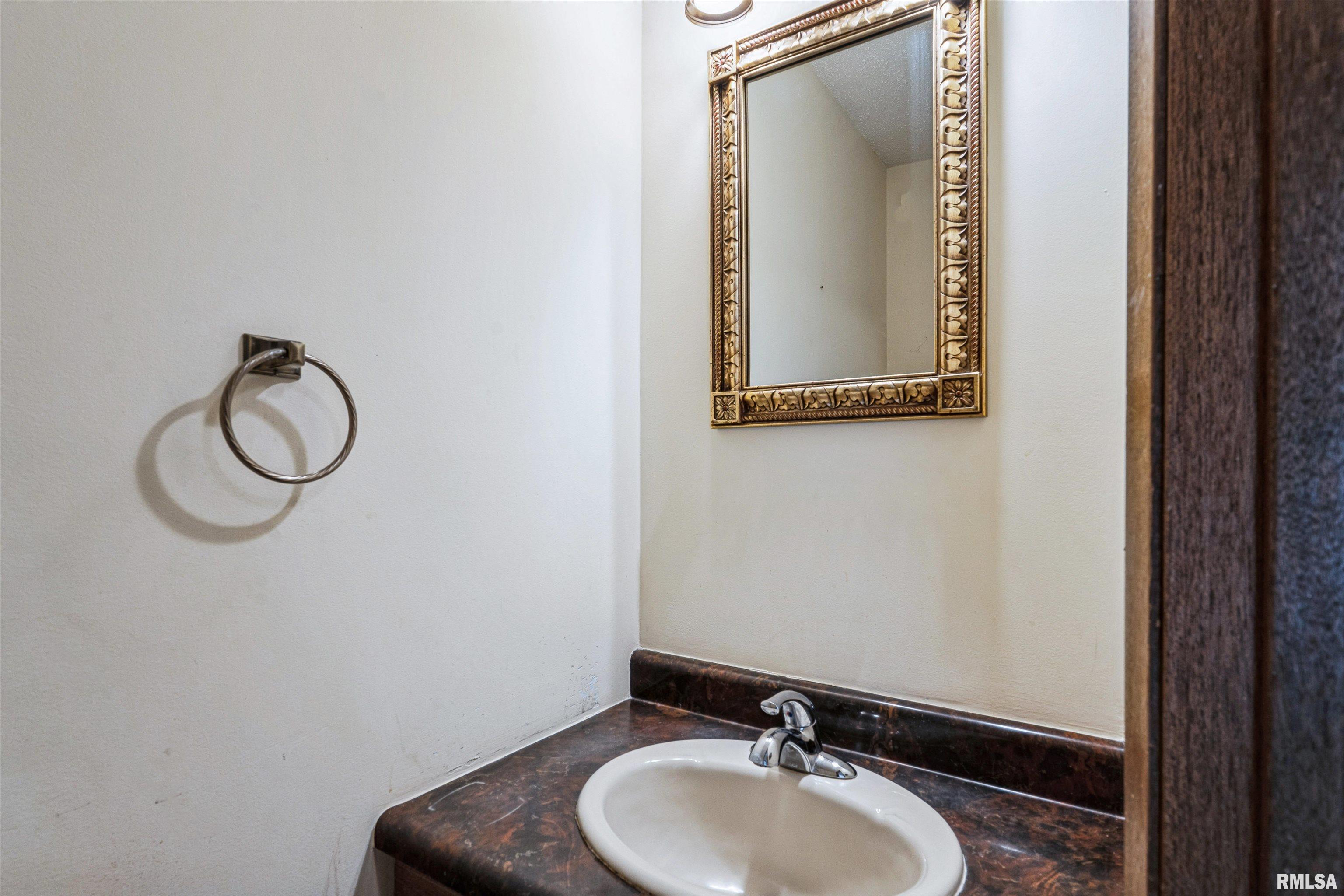 210 16th Place Camanche, IA 52730 - Photo 12 of 26