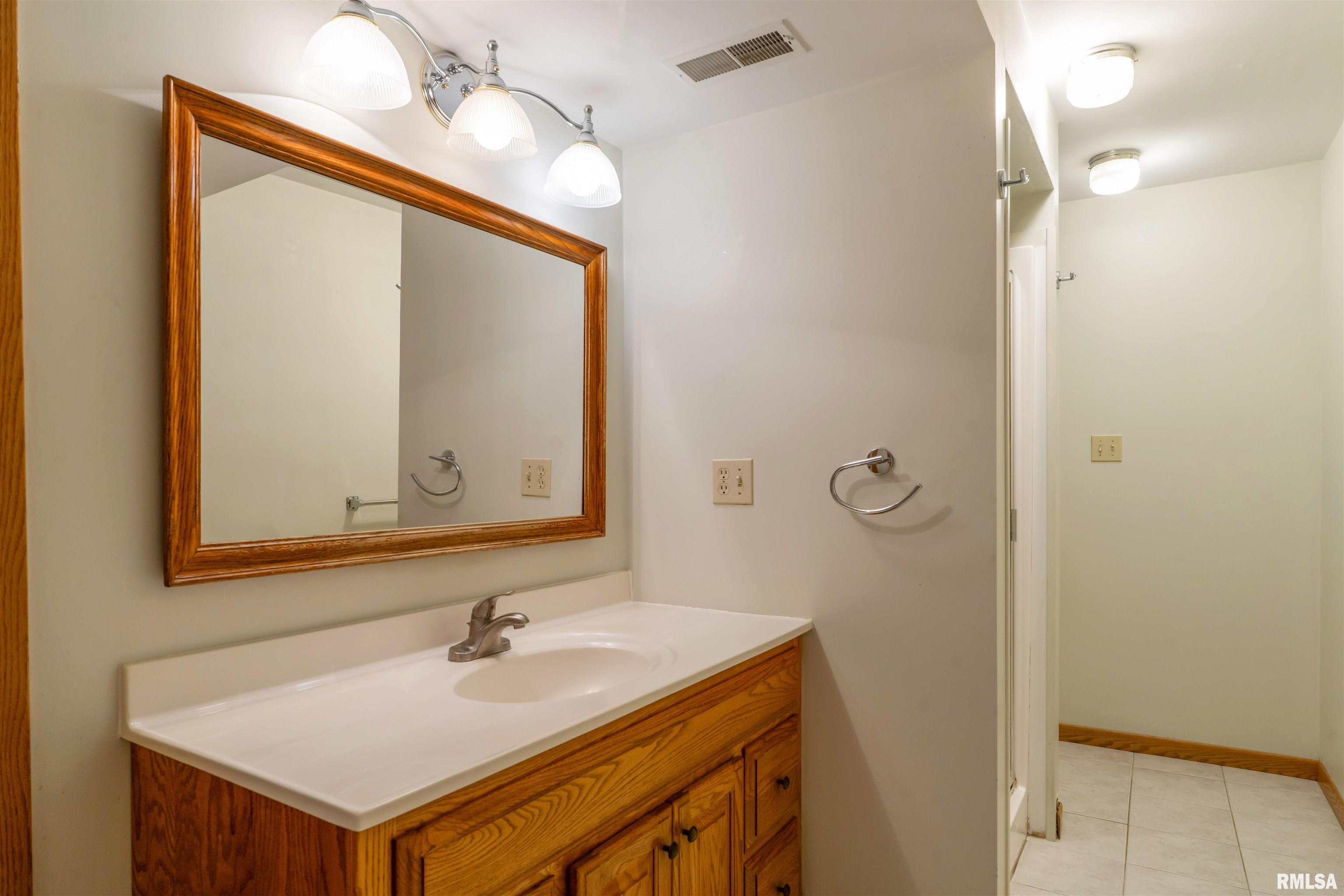 210 16th Place Camanche, IA 52730 - Photo 21 of 26