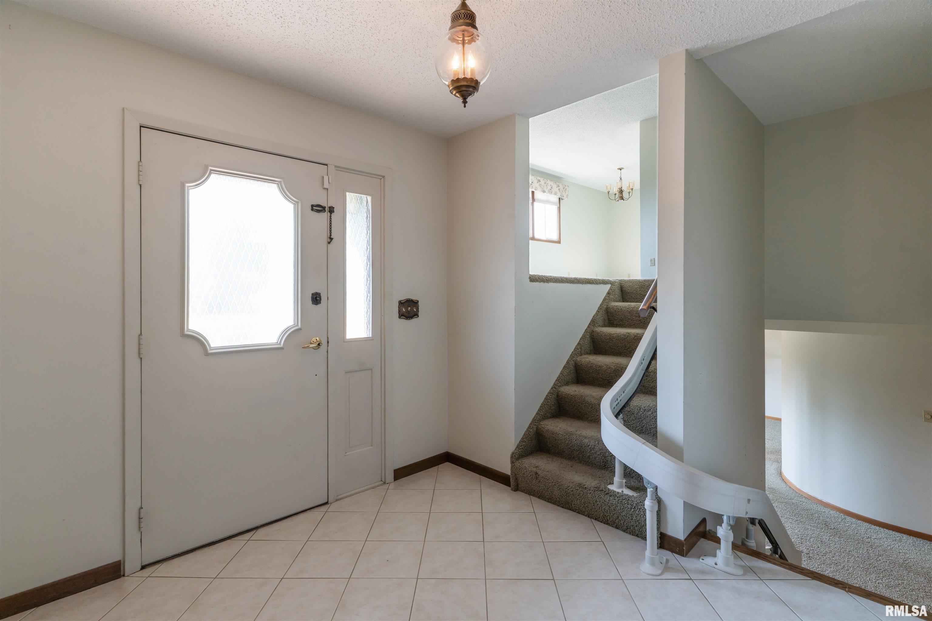 210 16th Place Camanche, IA 52730 - Photo 3 of 26