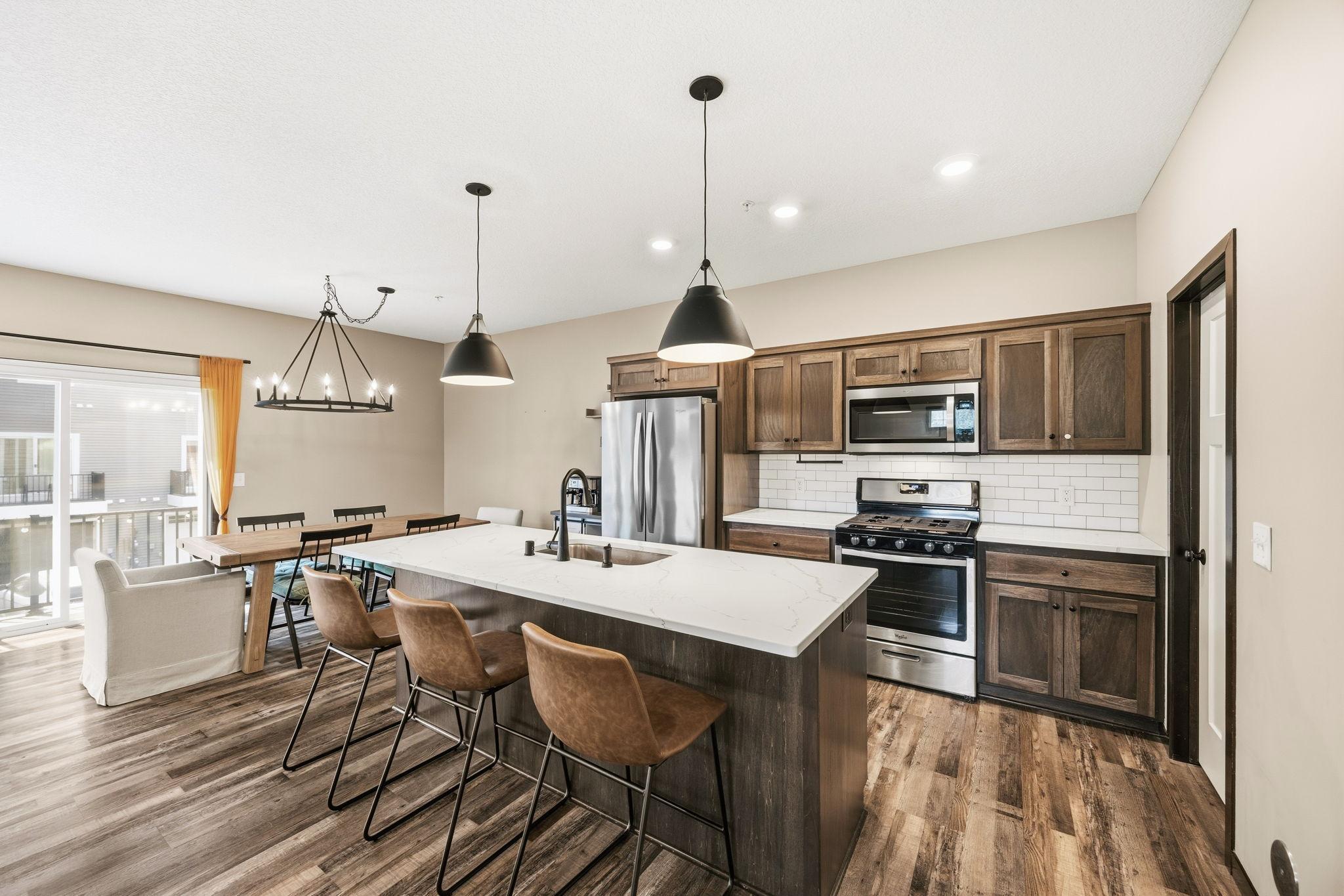 10259 3rd Street Northeast, Unit B Minneapolis, MN 55434 - Photo 2 of 22
