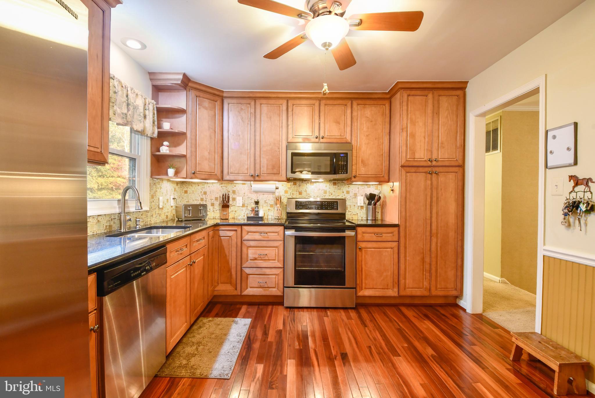 7249 Ridgeway Drive Manassas, VA 20112 - Photo 13 of 48 Kitchen