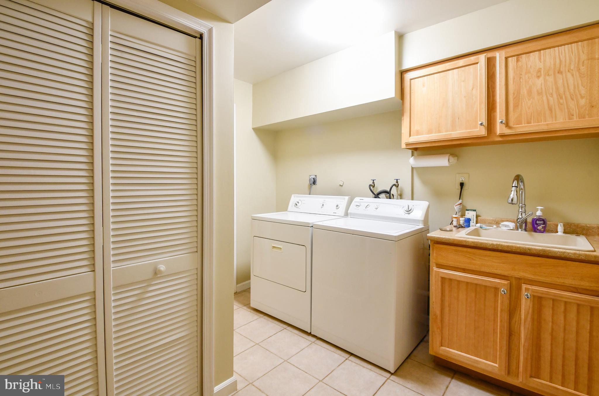 7249 Ridgeway Drive Manassas, VA 20112 - Photo 27 of 48 Laundry Room